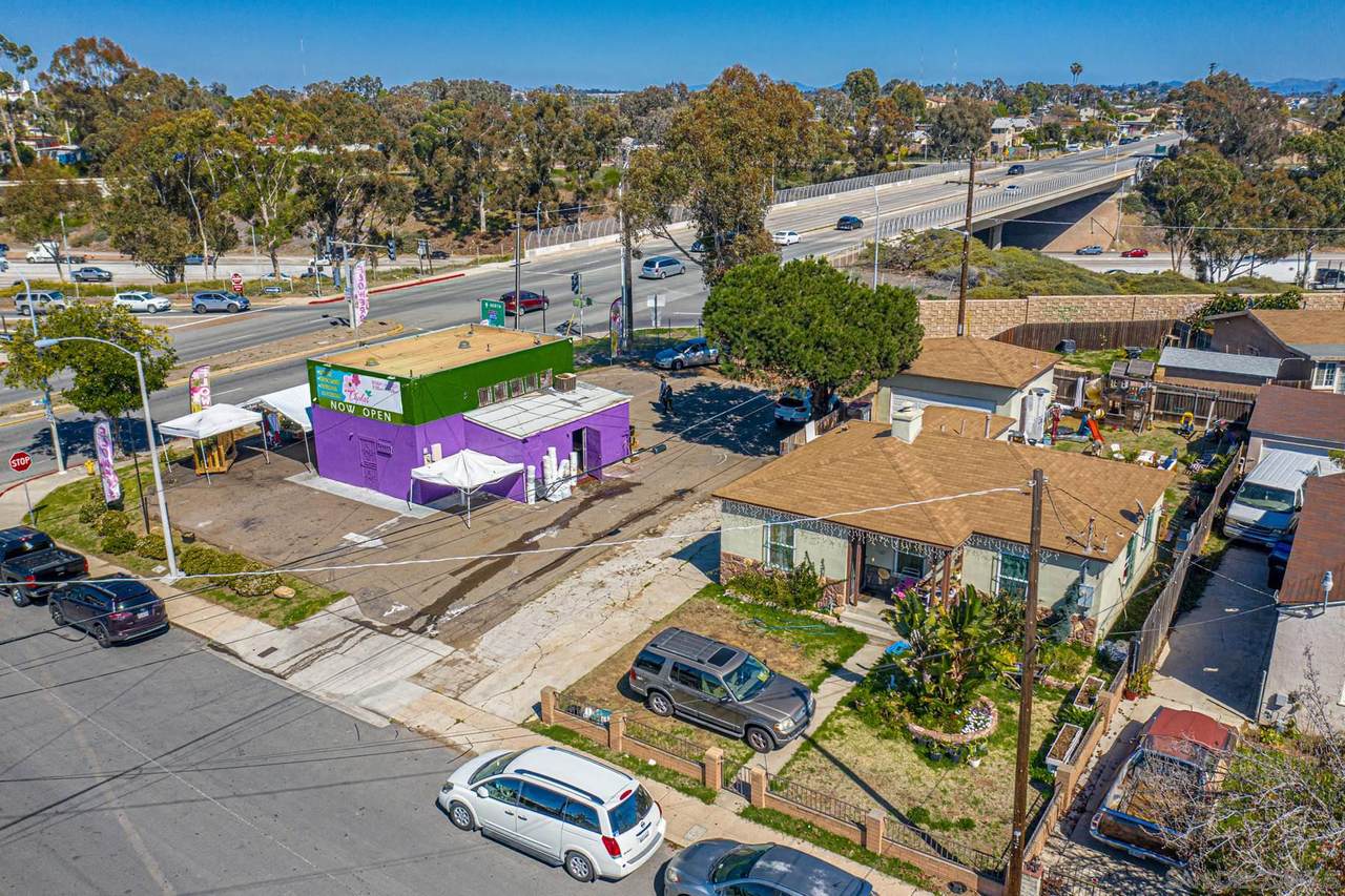 4301 Market St - Photo 1