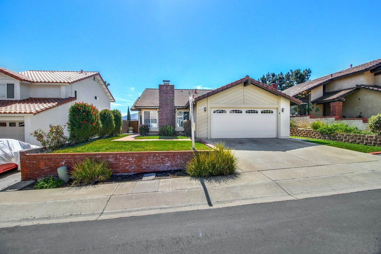 10527 Pine Grove St - Photo 1