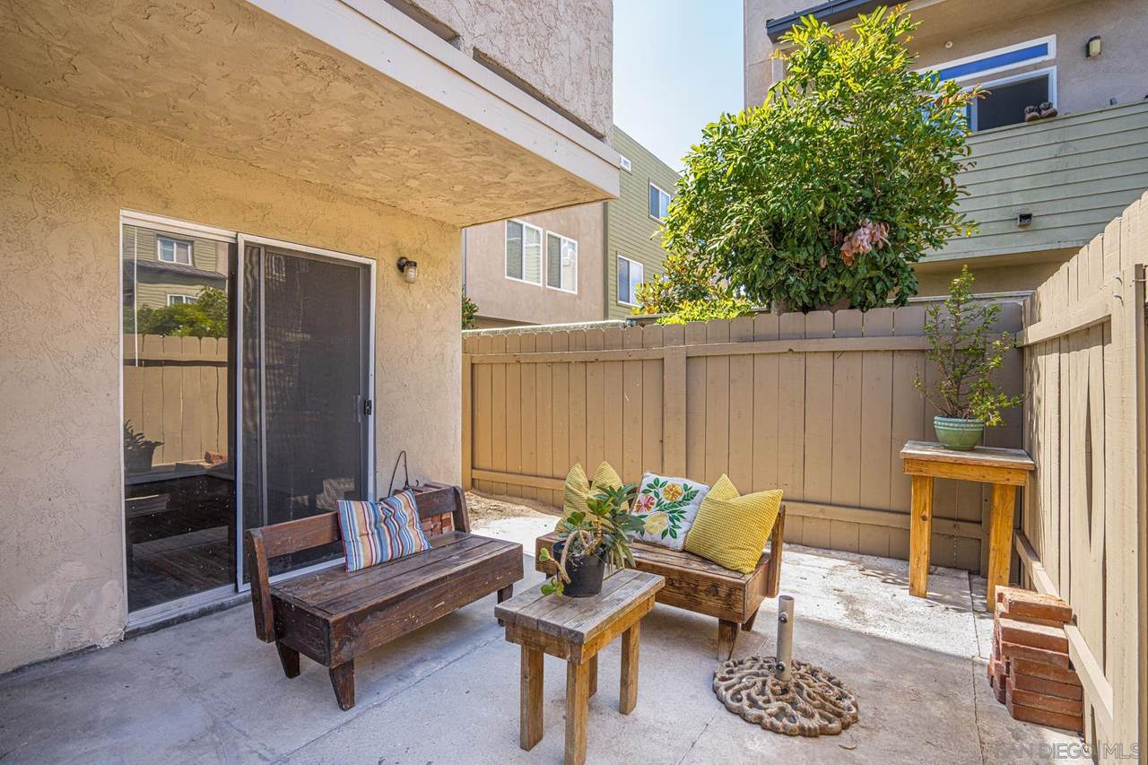 291 Sycamore Rd - Photo 1