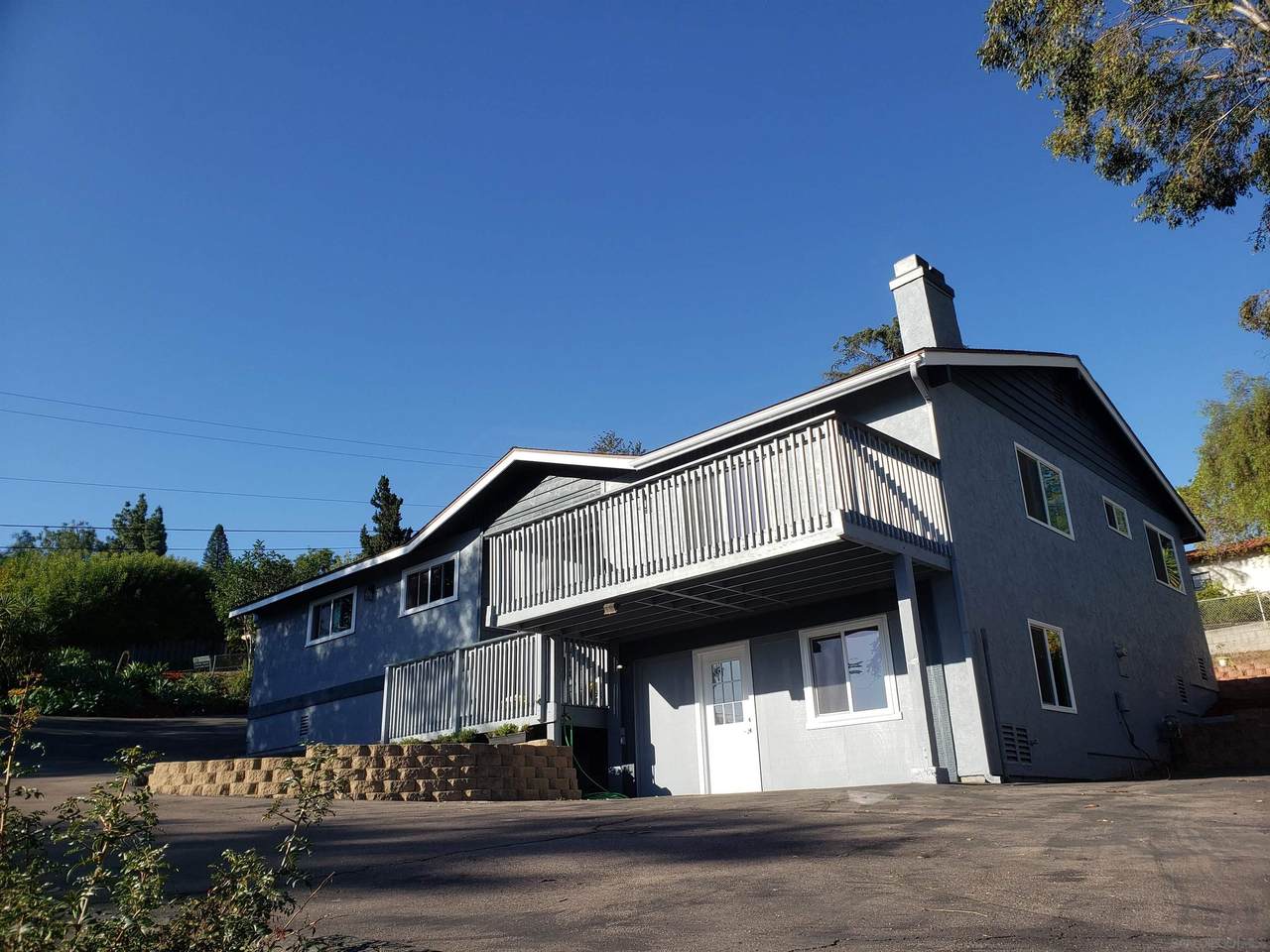 8732 Glenira Ave - Photo 1