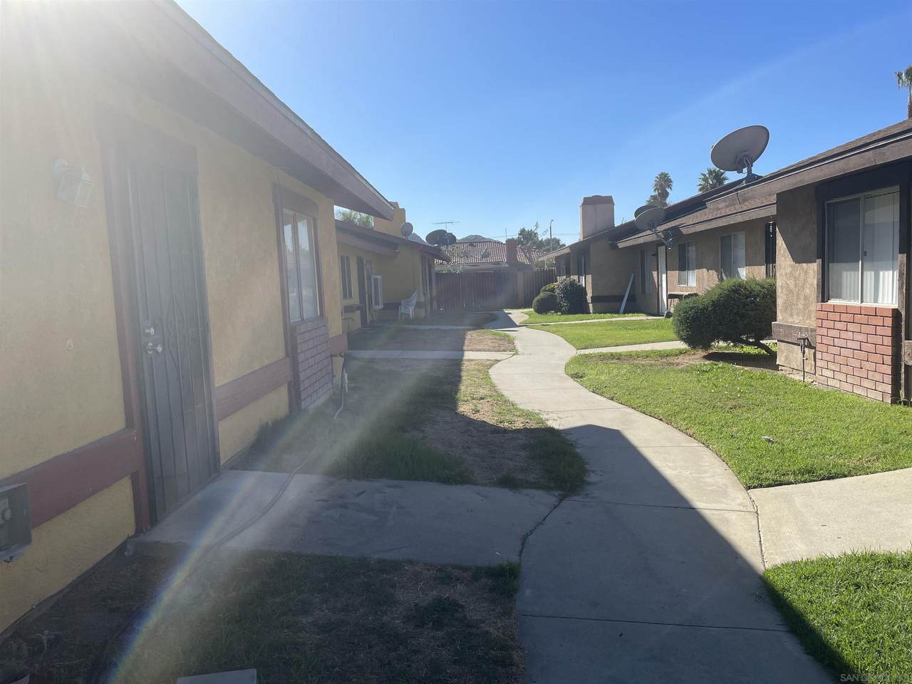 577 Montecito Ave - Photo 1