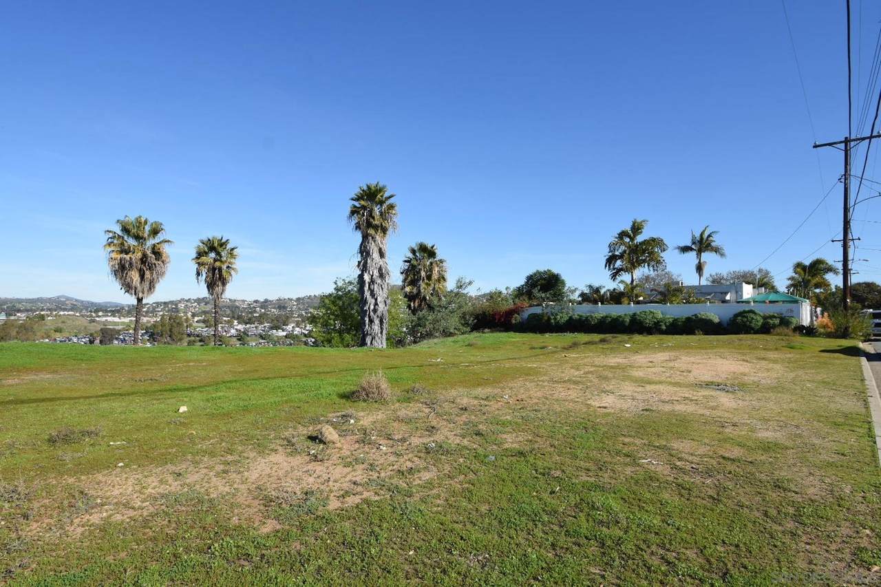 8840 Leigh Ave - Photo 1