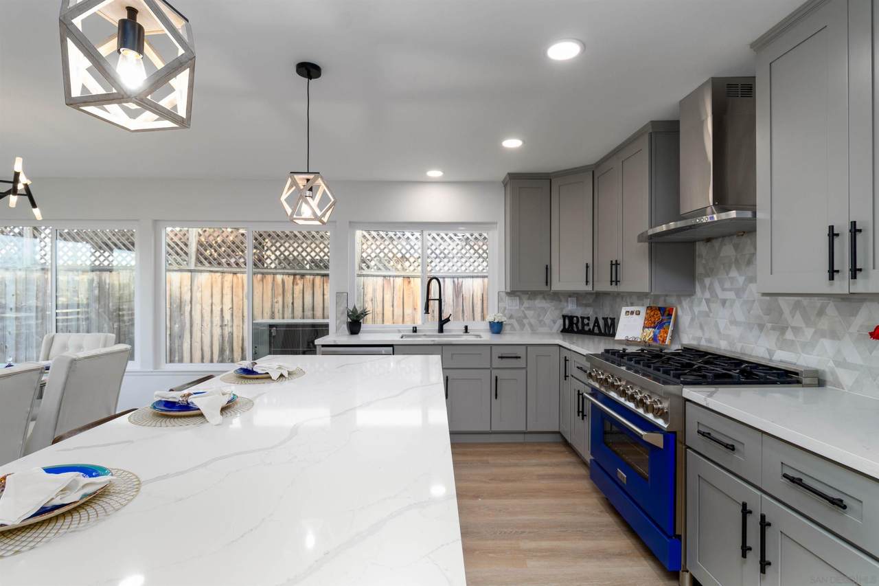 8867 Bralorne Way - Photo 1
