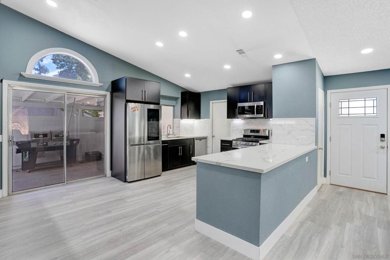 27086 Winchester Creek Ave - Photo 1