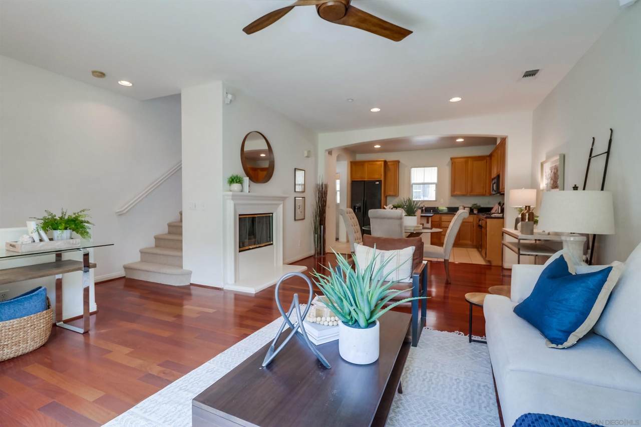 2626 Escala - Photo 1