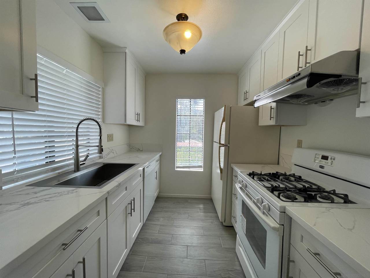 13104 Wimberly Square - Photo 1