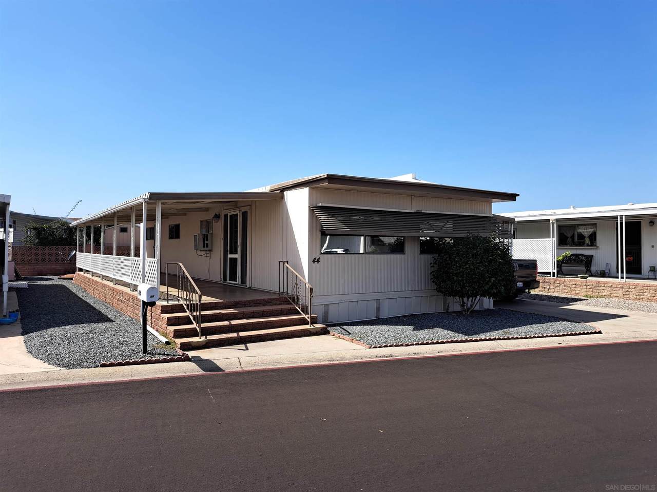 44 El Prado Ln - Photo 1
