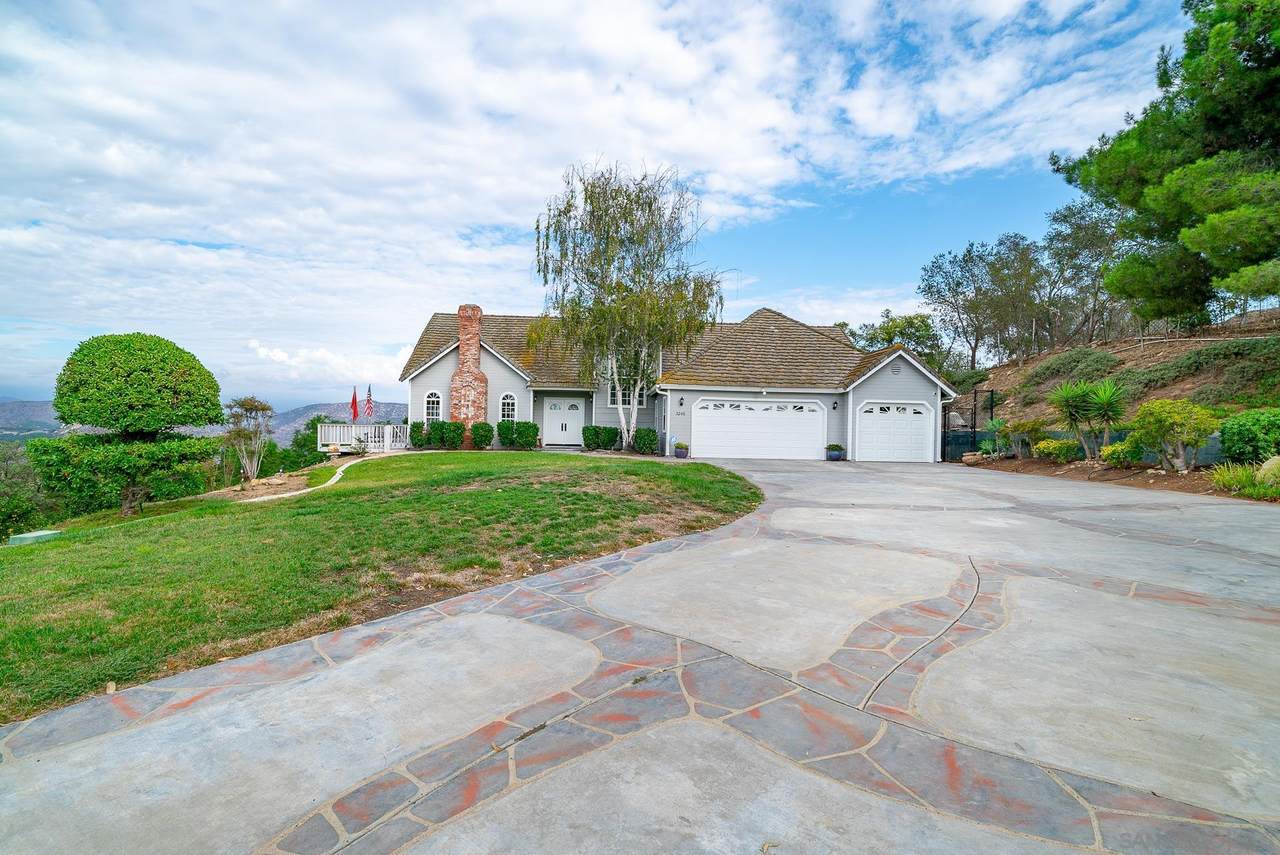 3246 Sage Rd - Photo 1