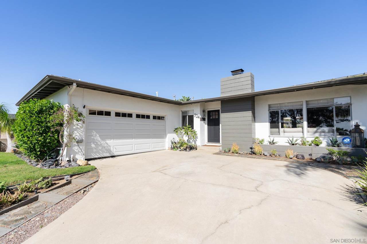 704 Marsolan Ave - Photo 1