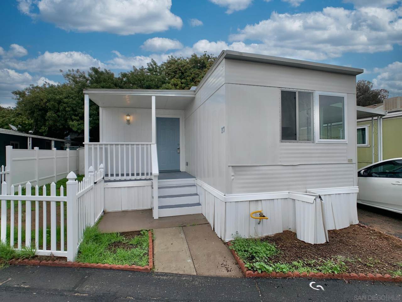 351 Bradley Ave. - Photo 1