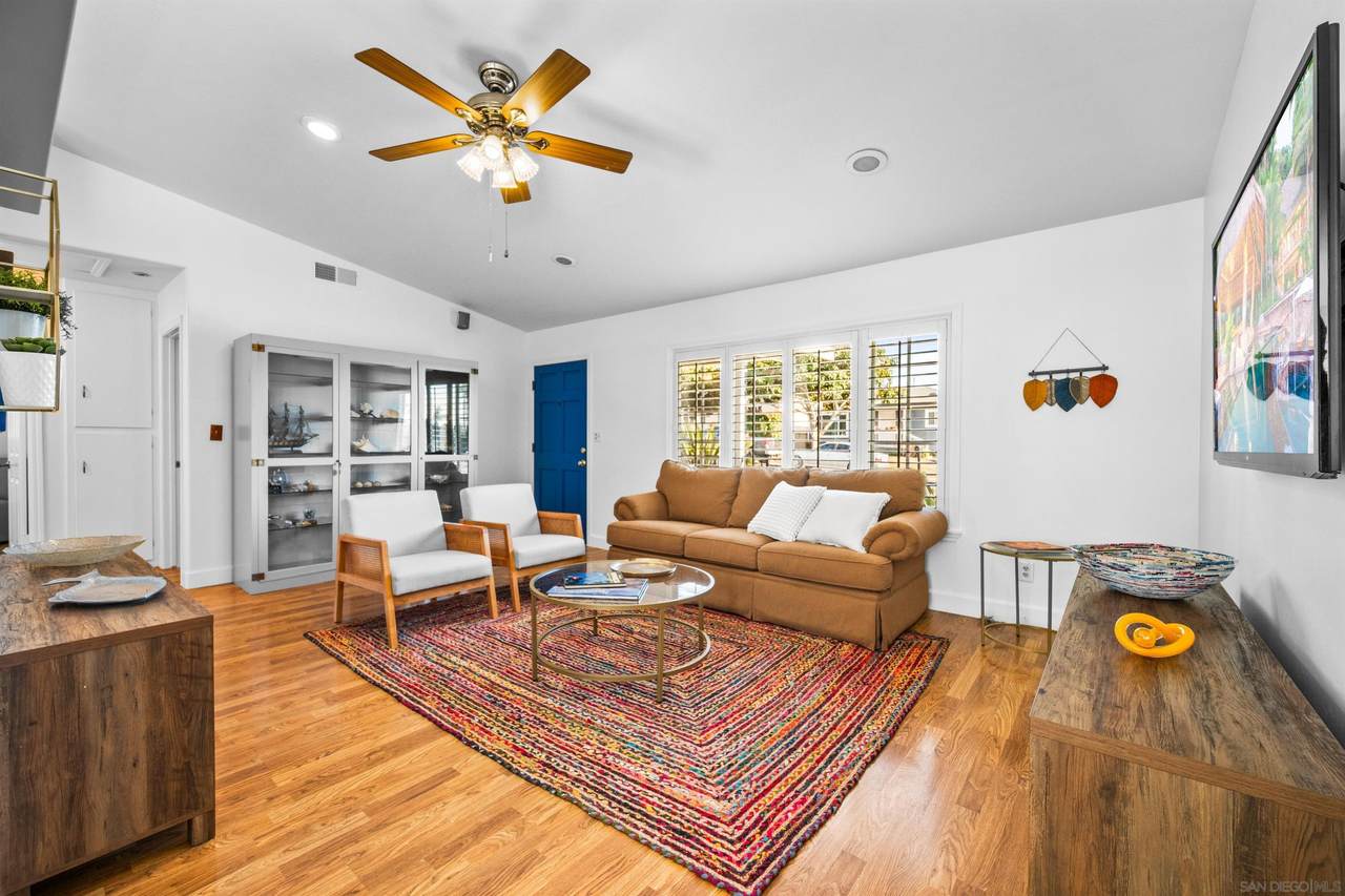 604 Monterey Dr - Photo 1