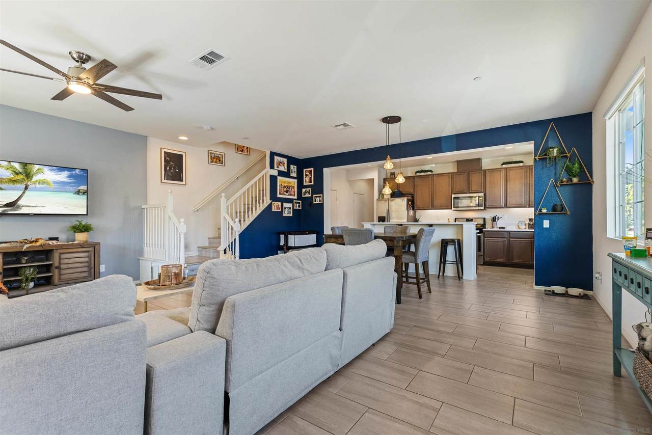 1718 Signature Place - Photo 1