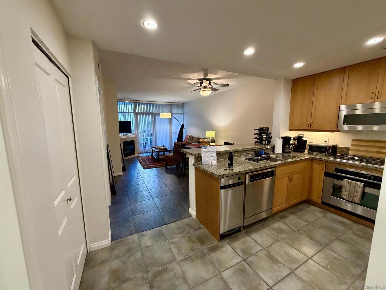 850 Beech St - Photo 1