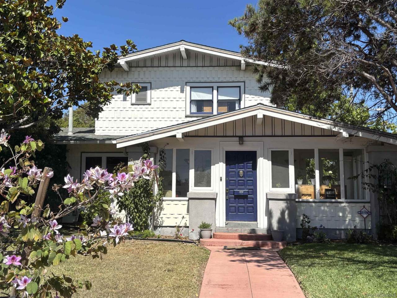 2401 Capitan Ave - Photo 1