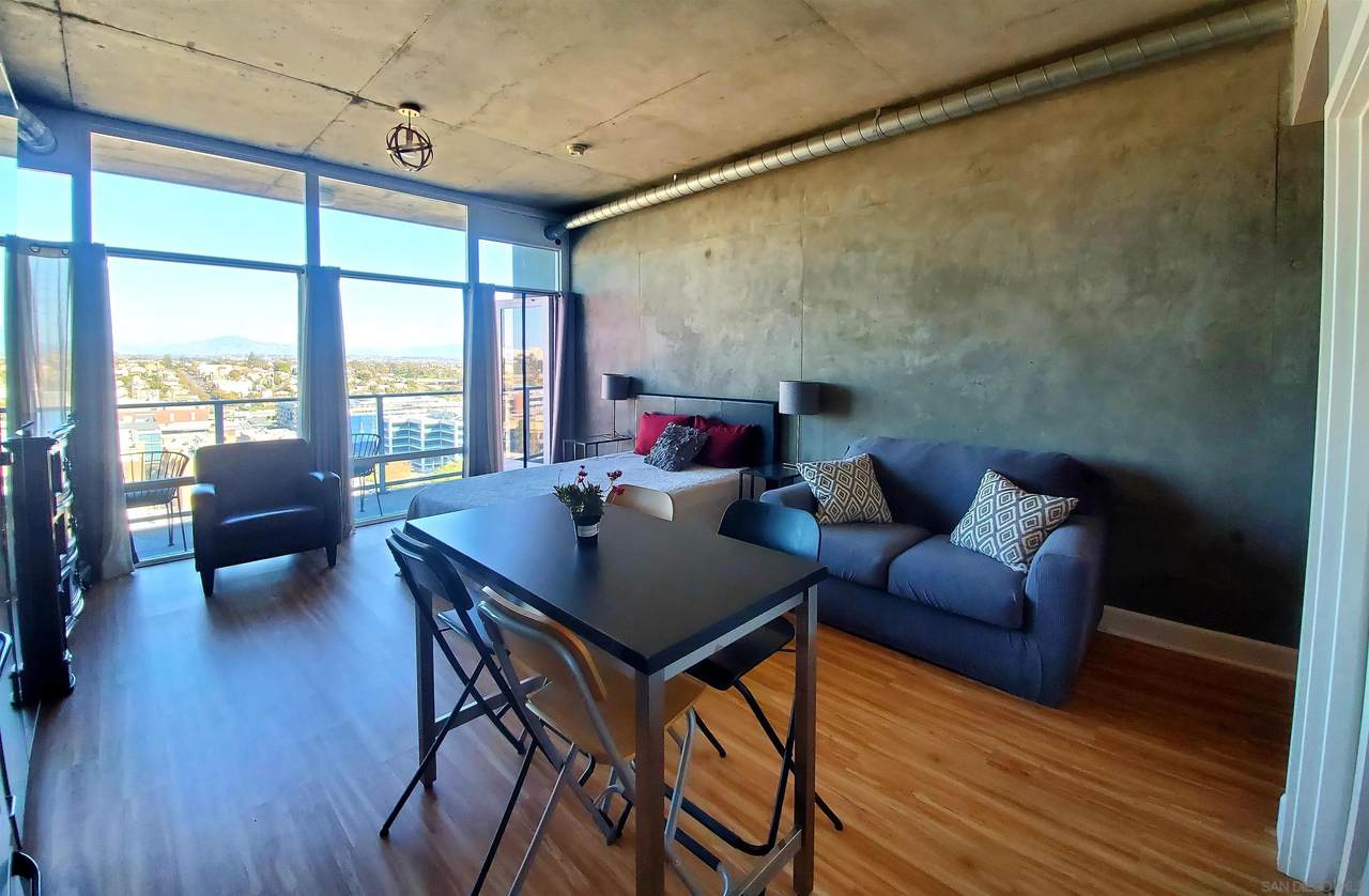 1080 Park Blvd - Photo 1