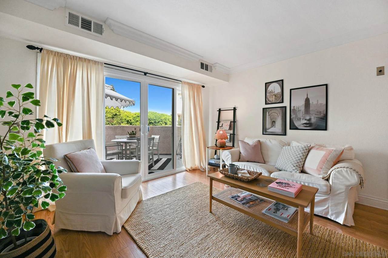 7047 Camino Degrazia - Photo 1