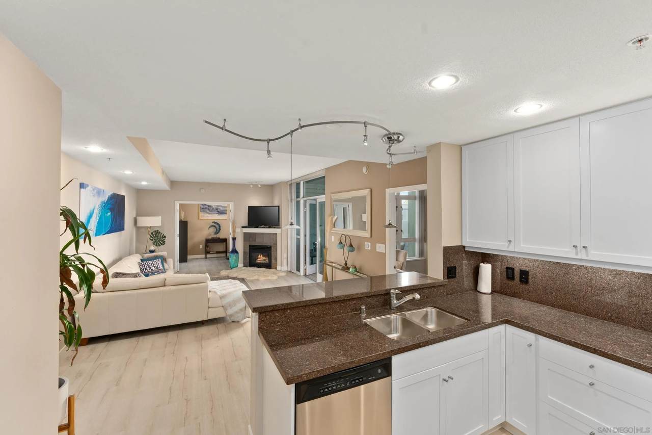 850 Beech St - Photo 1