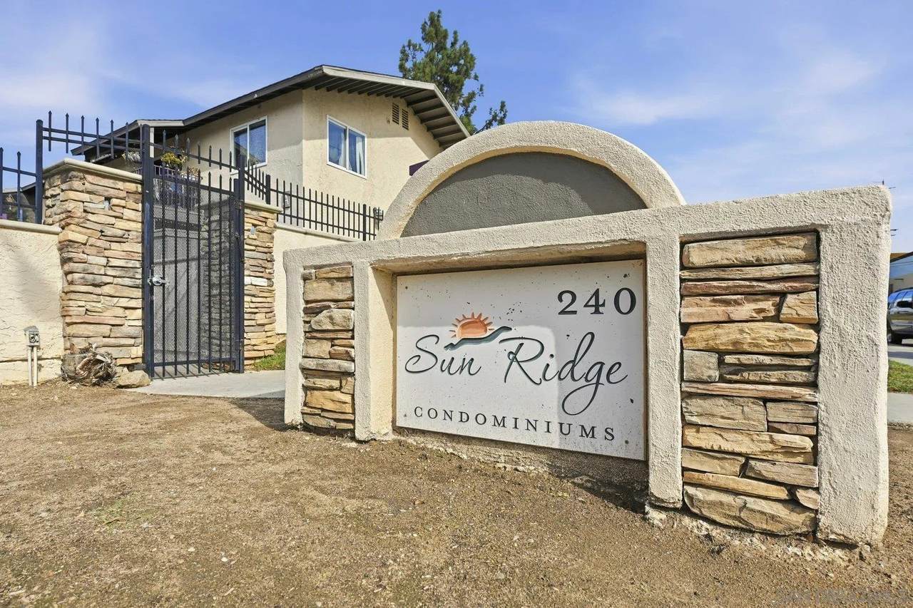 240 W Lincoln Ave - Photo 1
