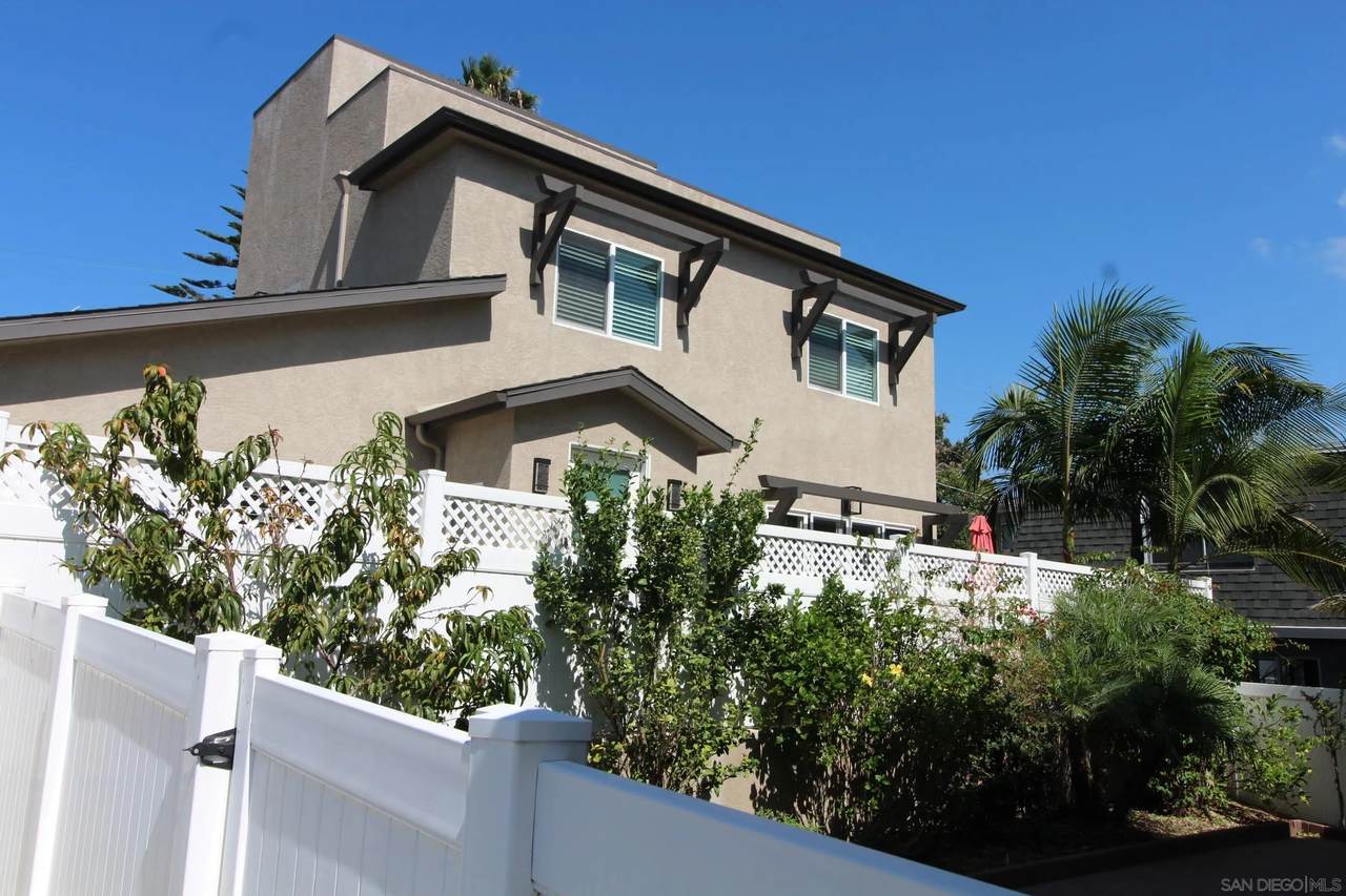 2114 Felspar St - Photo 1