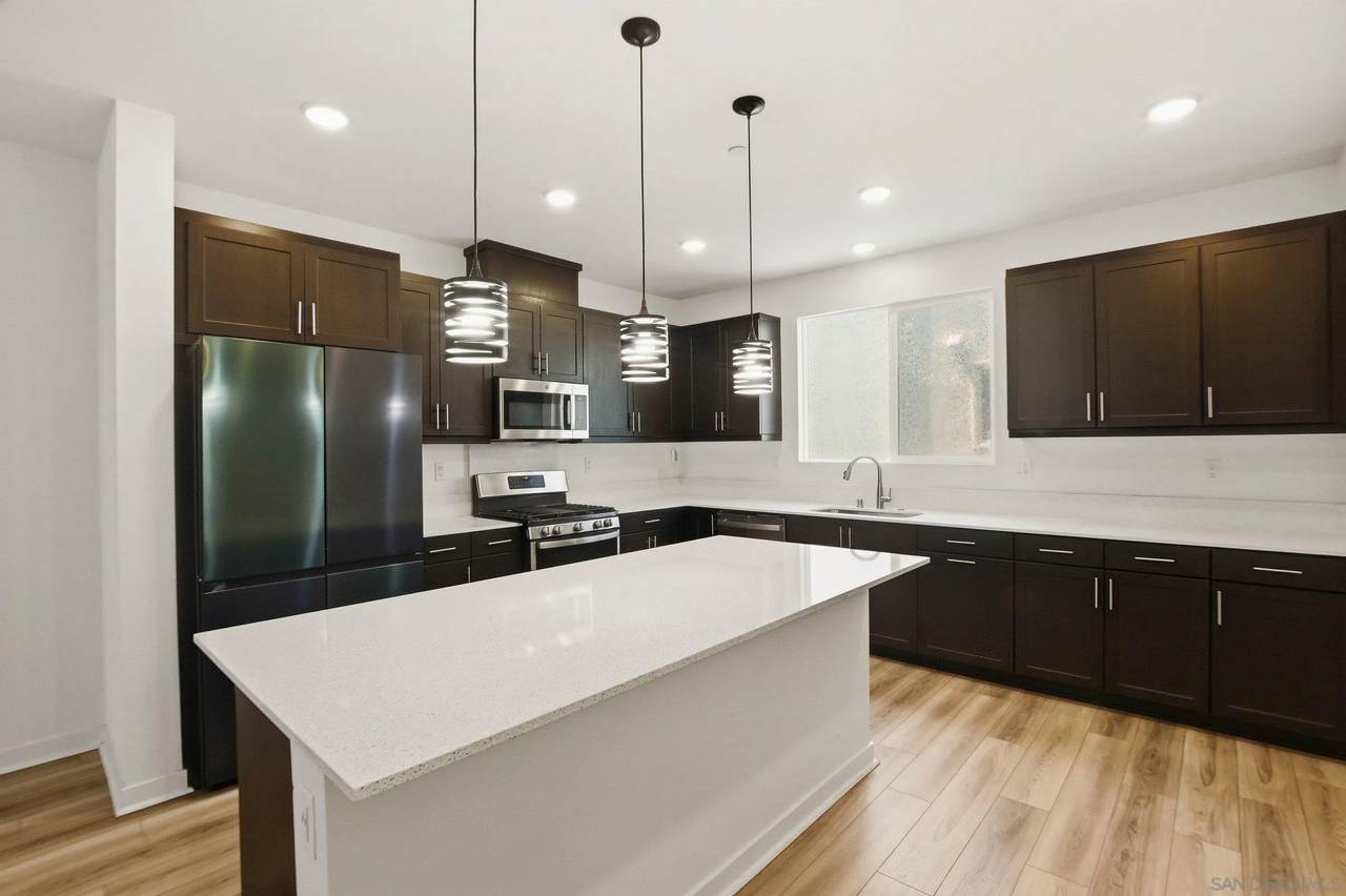 5481 Seacliff Place - Photo 1
