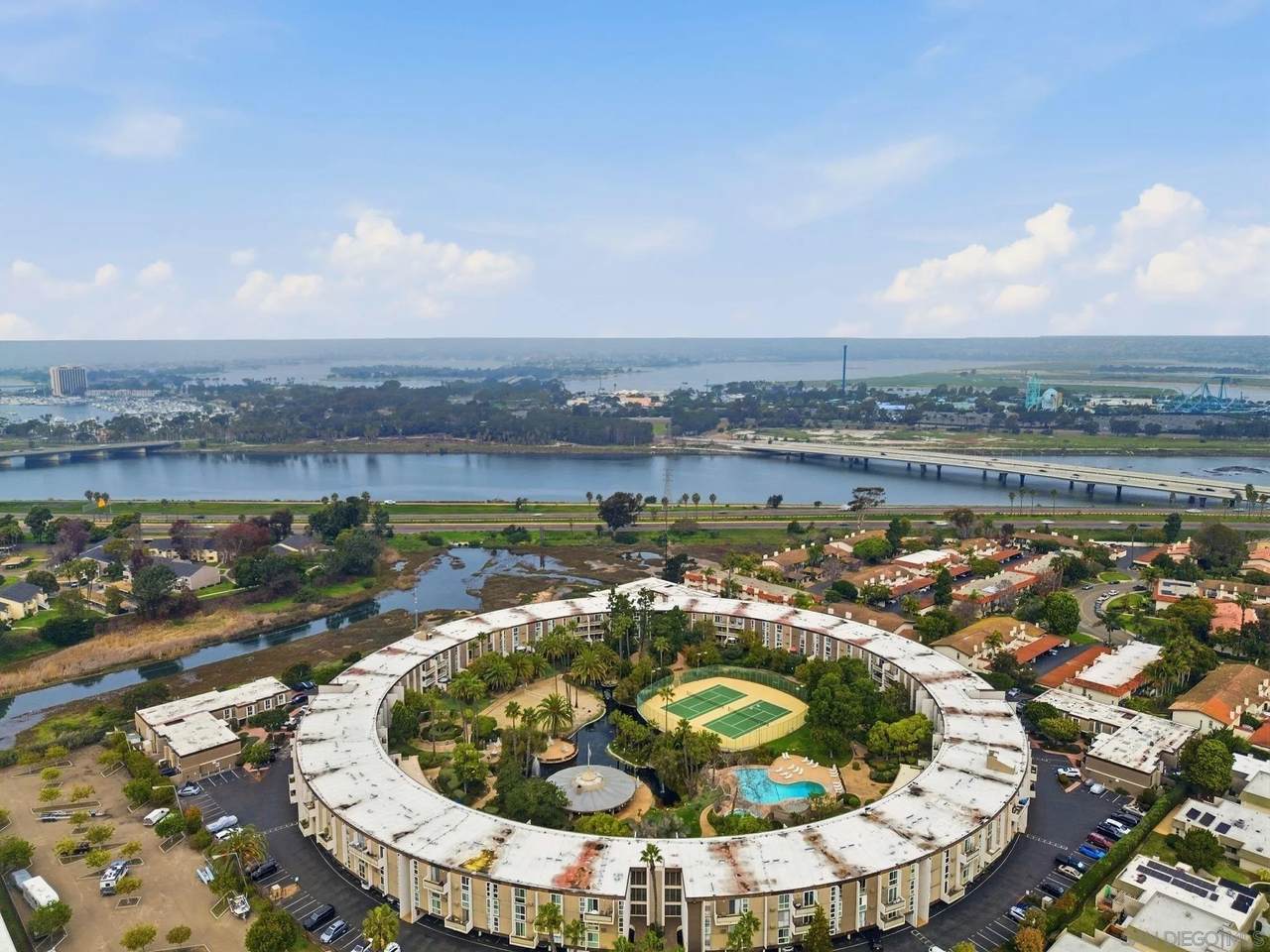 3050 D'orleans - Photo 1