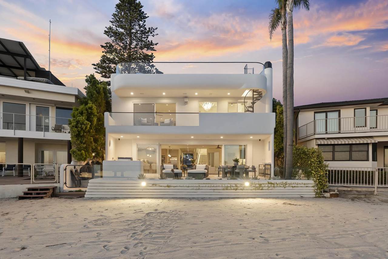 1053 Briarfield Dr - Photo 1