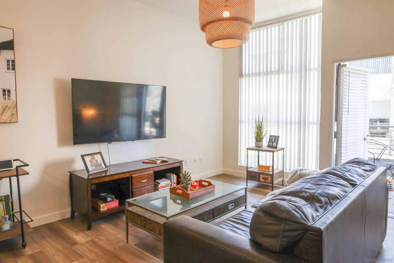 120 Island Ave - Photo 1