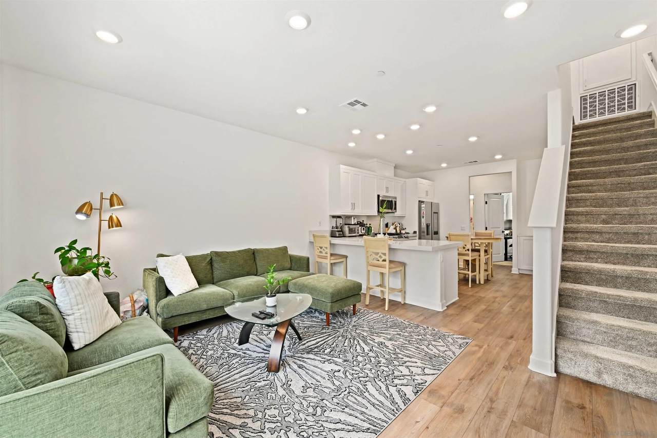 2066 Vela Ln - Photo 1