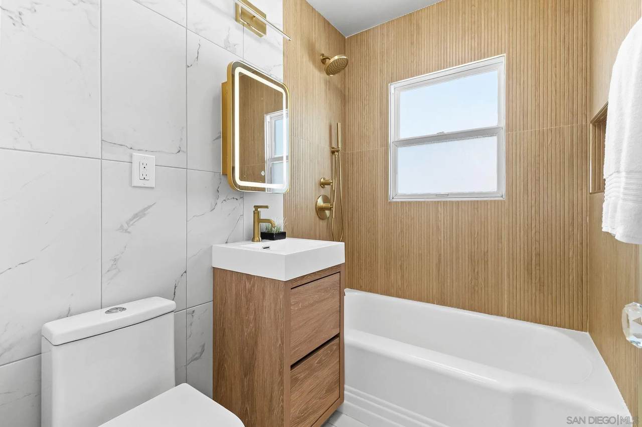 614 4th Street - Photo 1