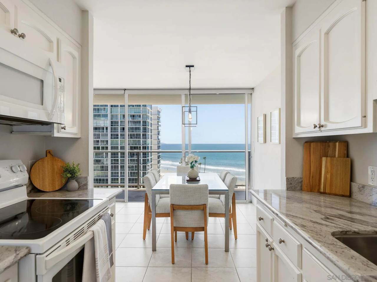 1750 Avenida Del Mundo - Photo 1