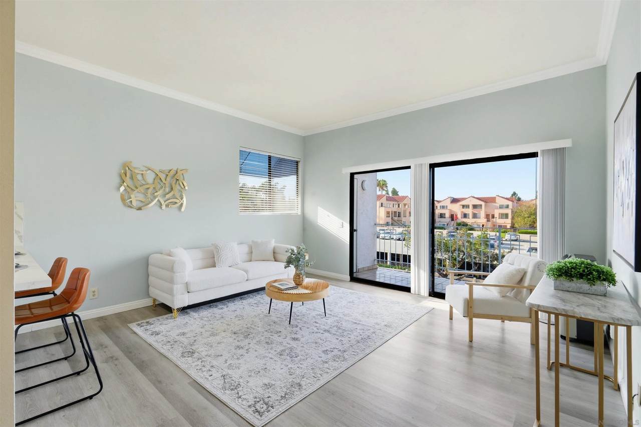 8310 Regents Rd - Photo 1