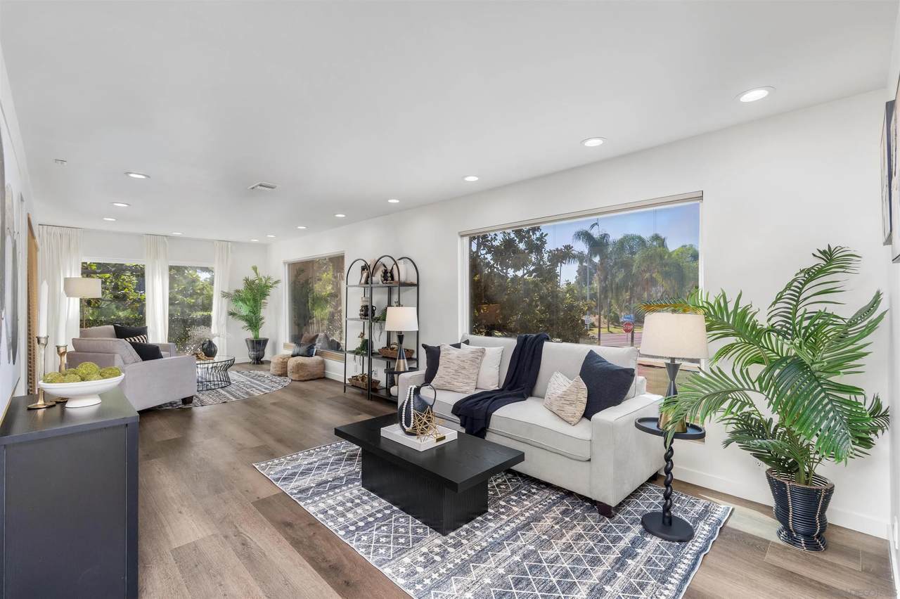 540 Hawthorn - Photo 1