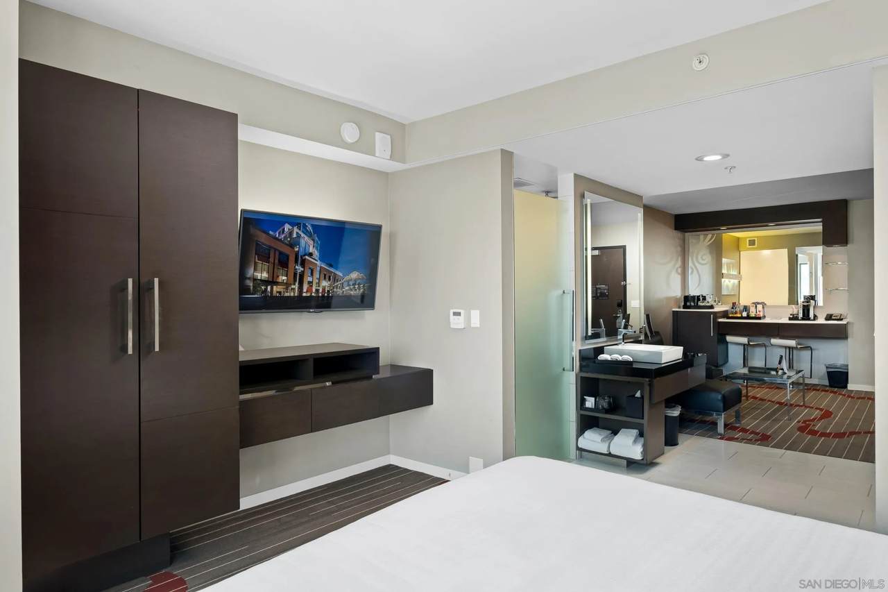 207 5th Ave - Photo 1