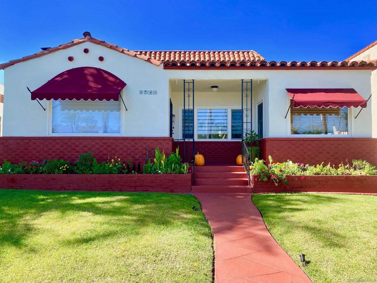 4940 Canterbury Drive - Photo 1