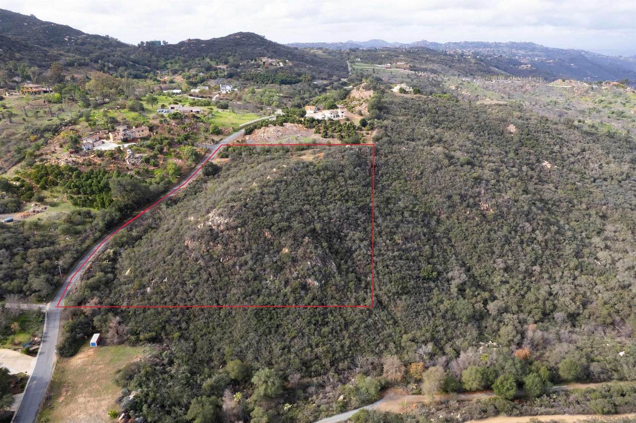 5.73 acres on Mirar De Valle - Photo 1