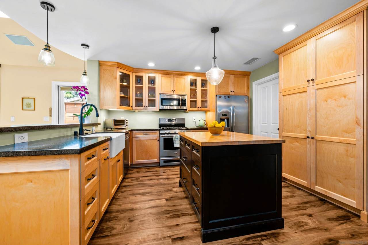 832 Casa De Oro Pl - Photo 1