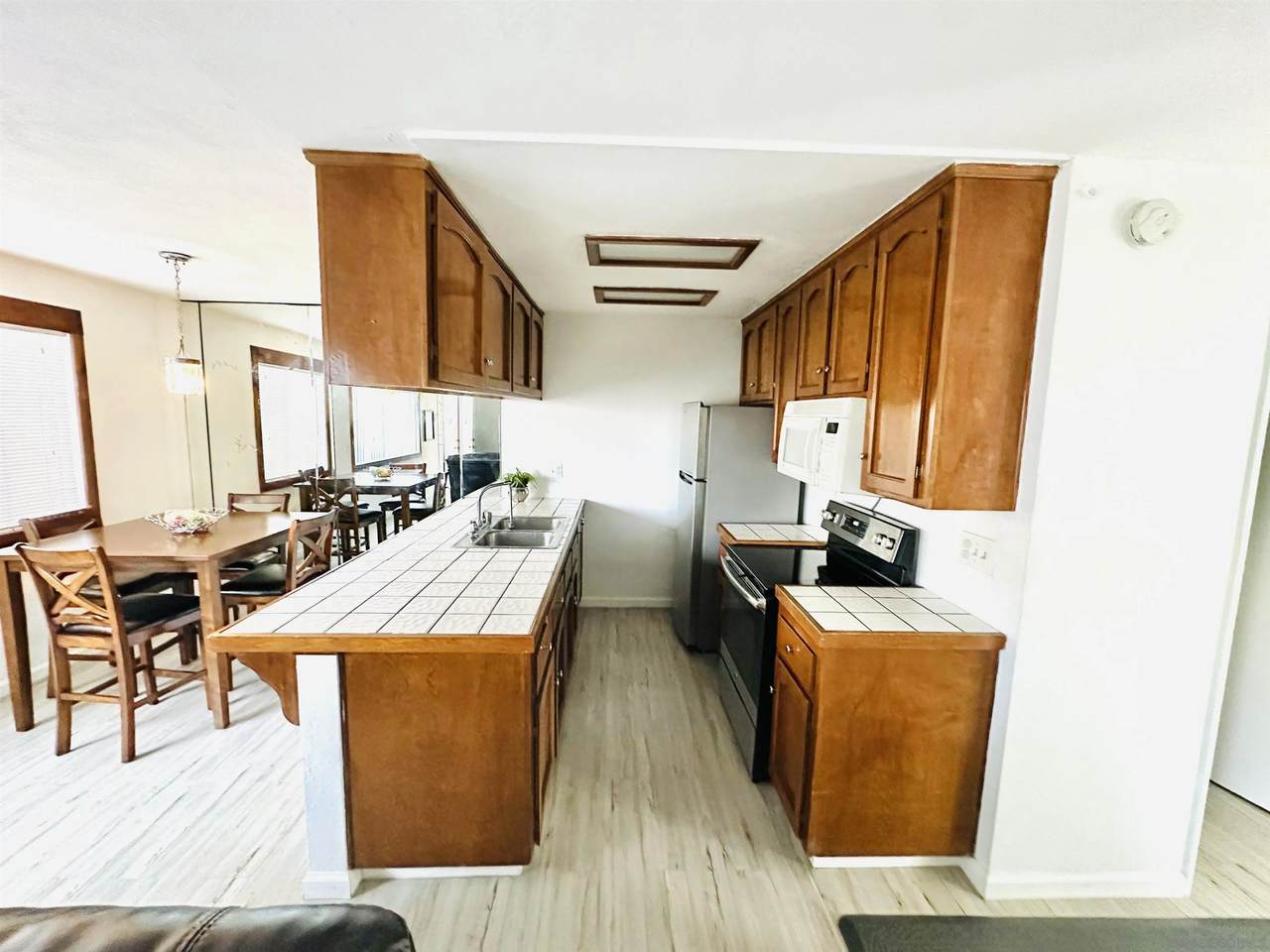 1274 Holly Ave - Photo 1