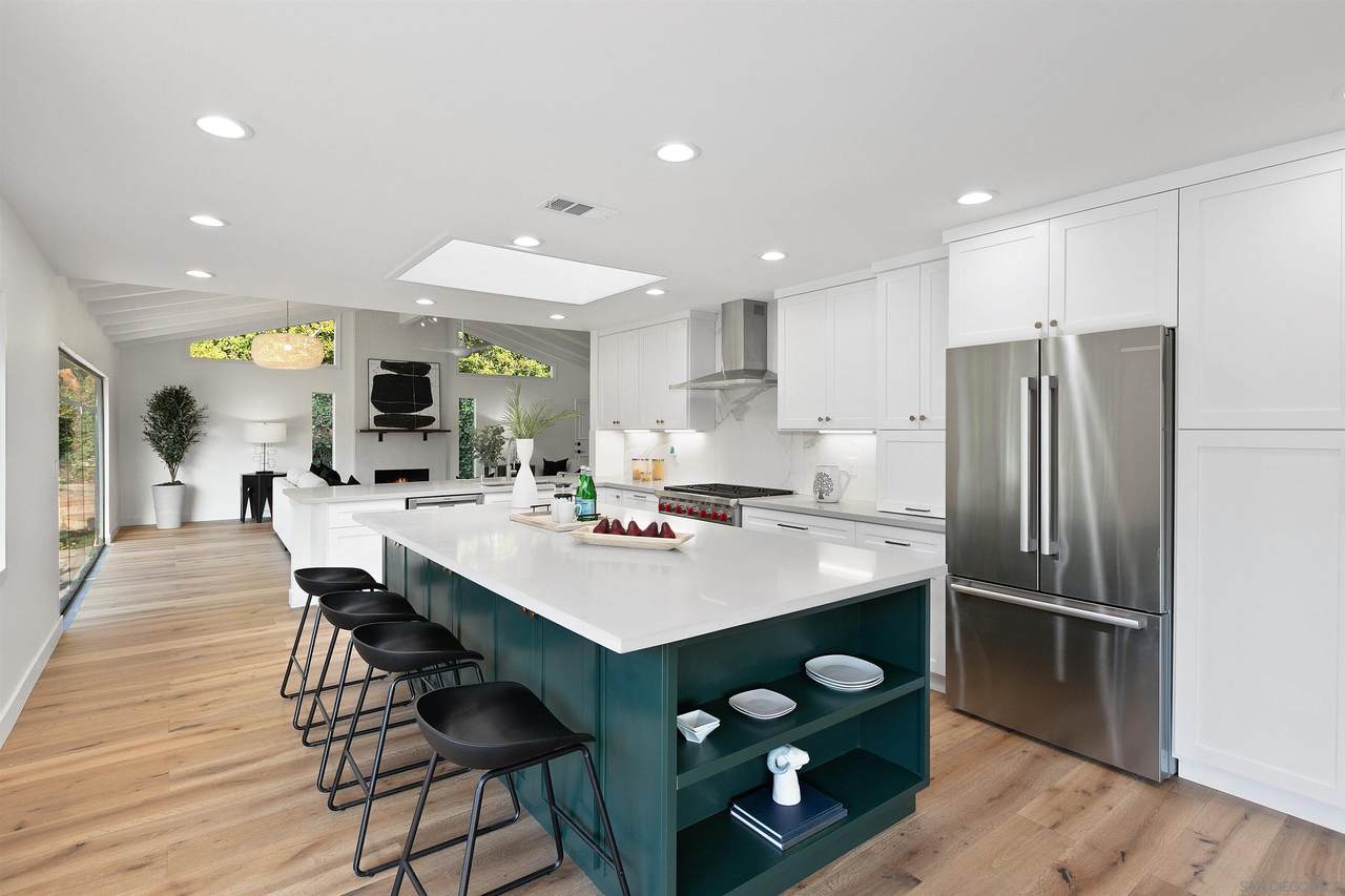 8885 Robin Hood Lane - Photo 1