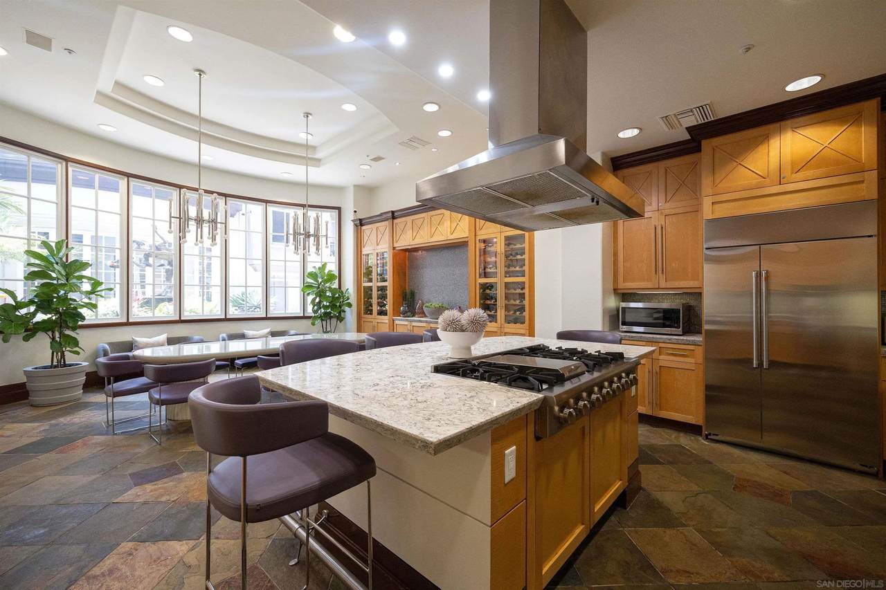 9253 Regents Rd - Photo 1