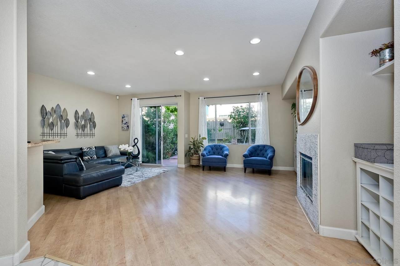 10988 Ivy Hill Dr - Photo 1