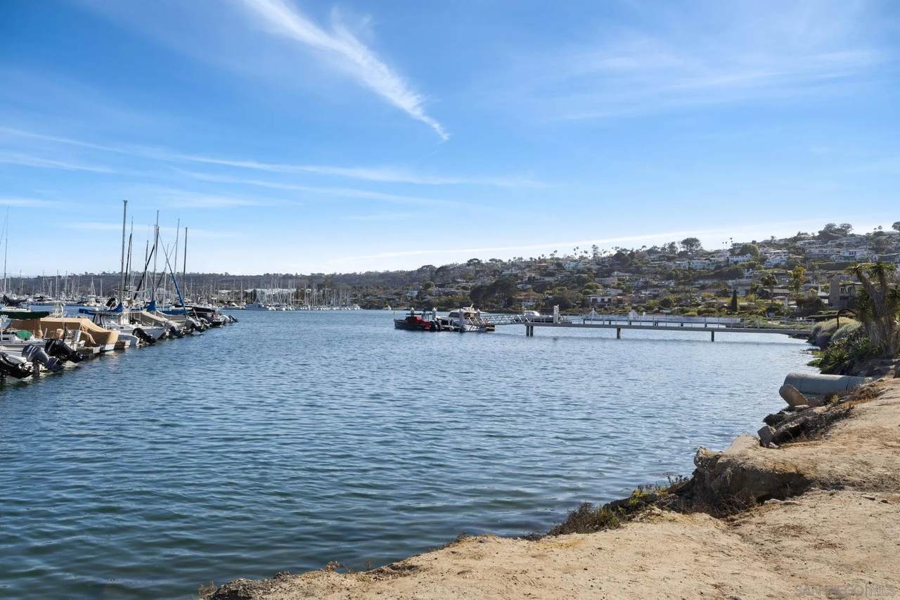 1021 Scott Street - Photo 1