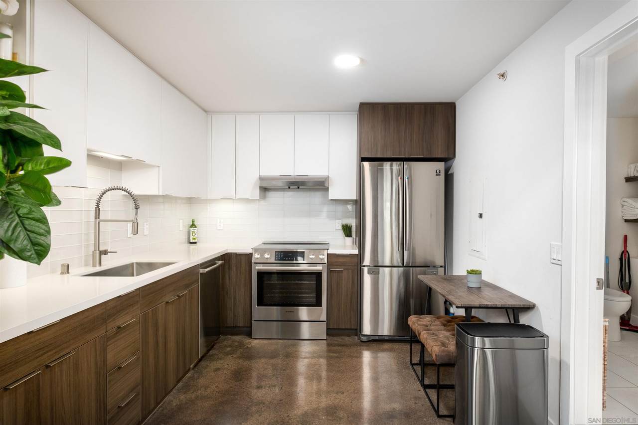 901 Jefferson St - Photo 1