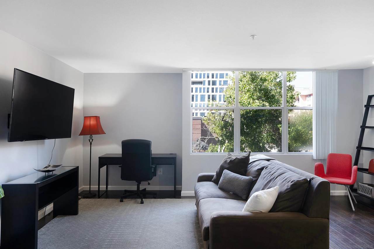 101 Market St - Photo 1