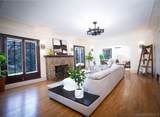 2009 Victoria Ave - Photo 3