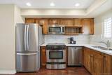 801 Hawthorn - Photo 7