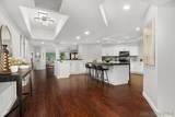 200 Harbor Dr - Photo 3