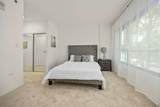 425 W Beech Street - Photo 13