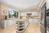 11 Riviera - Photo 14