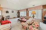 345 Crestlake - Photo 5