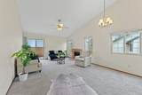 472 Devonshire Gln - Photo 11